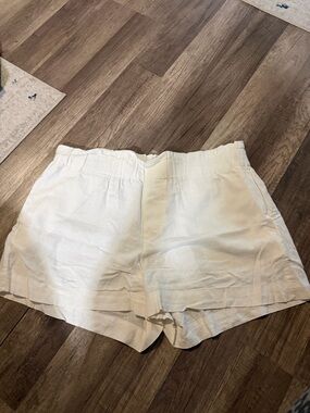 a new day White High-Rise Linen-Blend Shorts